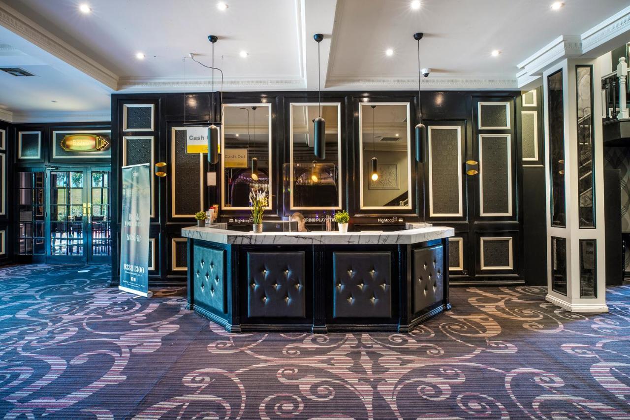 Nightcap At Skyways Hotel Melbourne Bagian luar foto